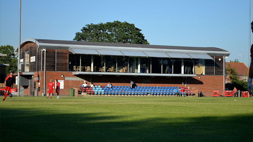 Robins to visit Horley Town on opening day