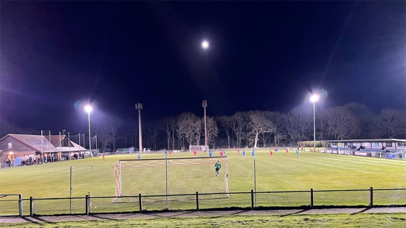 Common under the lights at the Hassocks Hotel Beacon Ground