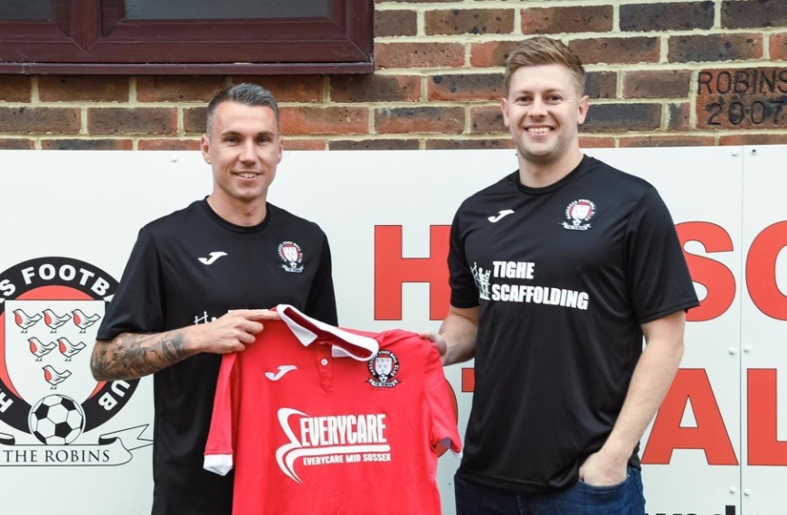 Fan favourite Phil Johnson has returned to Hassocks from Crawley Down Gatwick for the 2022-23 season