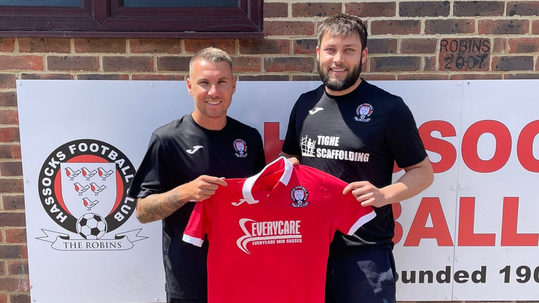 Frankland flies south from Southwater to join the Robins