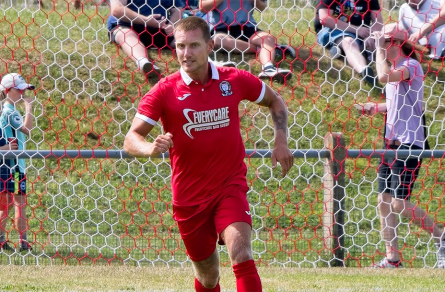 Hassocks defender Alex Bygraves