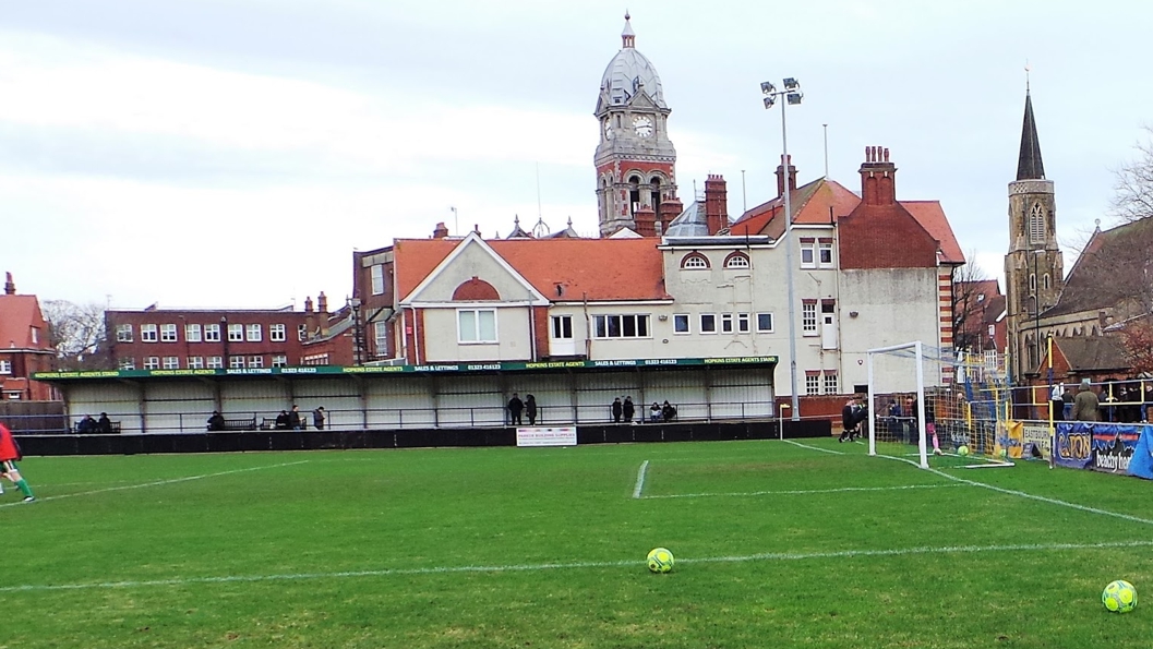 Hassocks hoping to beat the cold down on the Sunshine Coast