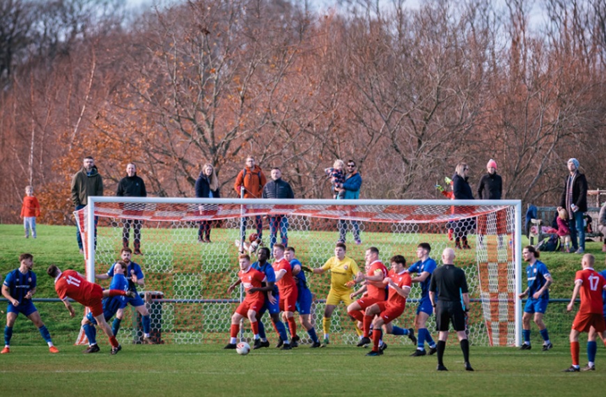 Hassocks take on Steyning Town in front of a big Beacon crowd on Boxing Day 2022