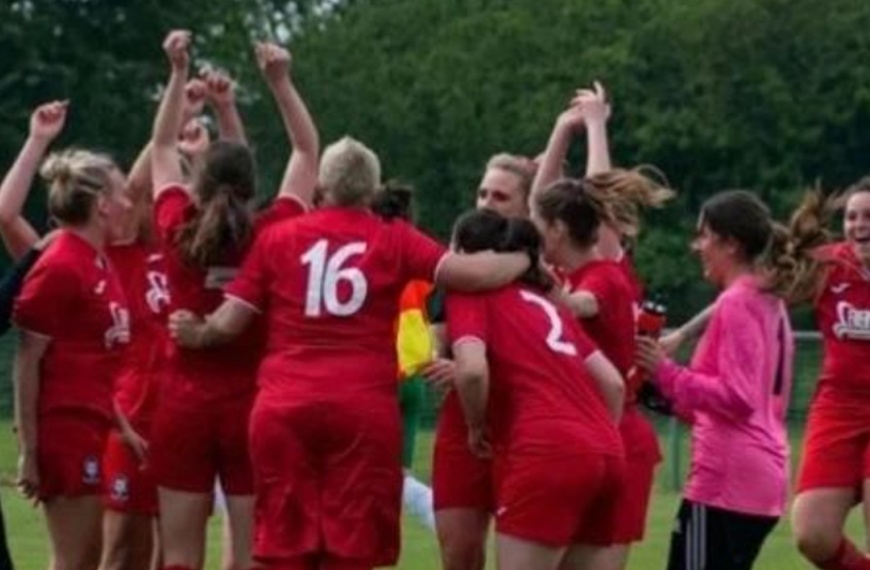 Hassocks Ladies celebrate winning the Sussex County Women's League title 2022-23