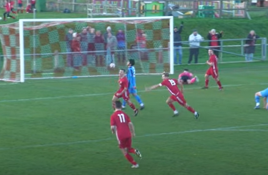 Mike Williamson scores his first Hassocks goal in his 60th appearance as the Robins beat Saltdean United 4-0