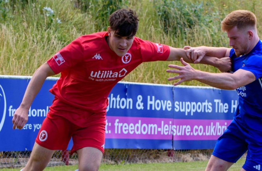 Hassocks and Whitehawk played out a 2-2 draw at the Enclosed Ground