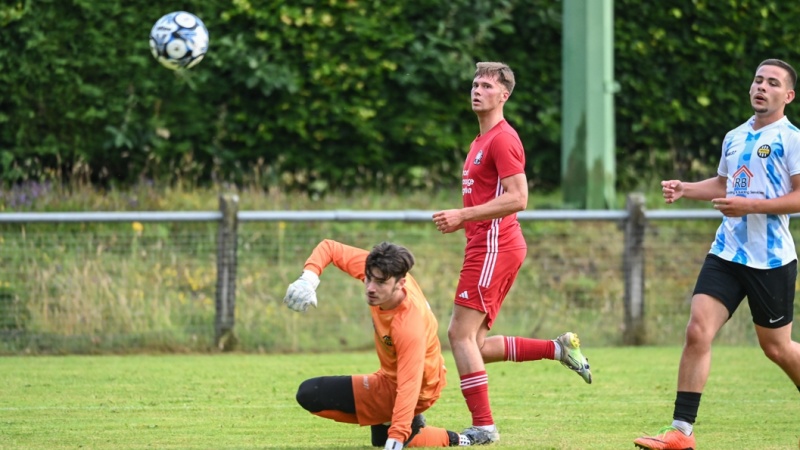 Rampant Robins bag 11 goals in four days