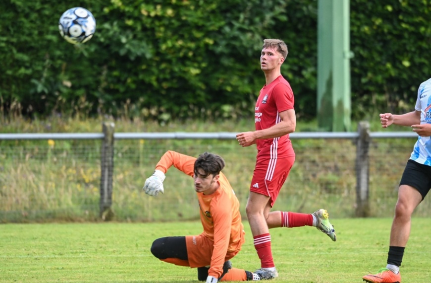 Rampant Robins bag 11 goals in four days