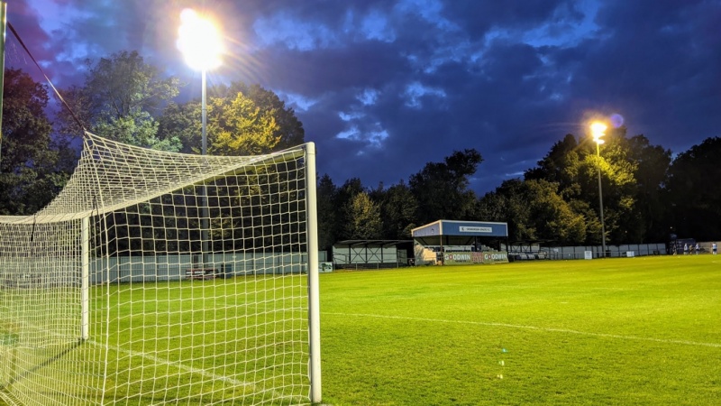 Robins fly to Crowborough on Southern Combination groundhop weekend